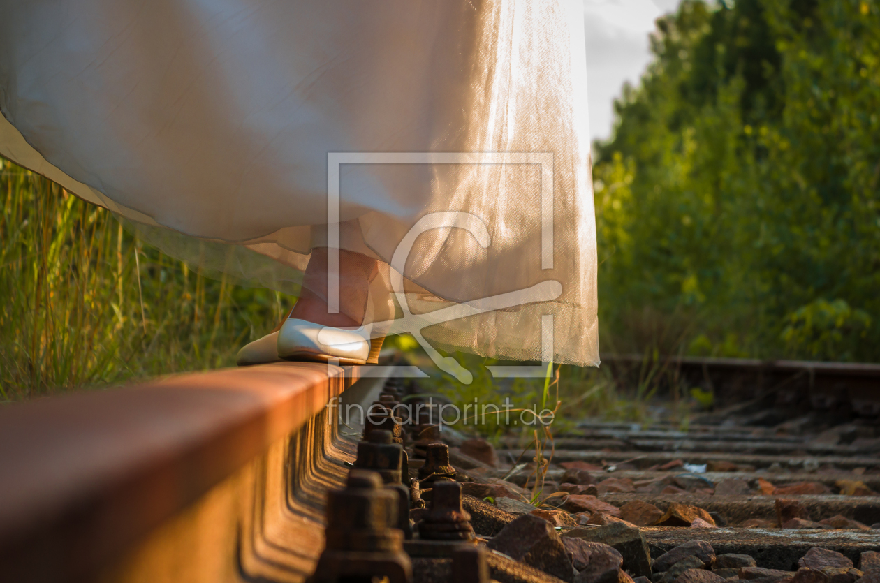 Bild-Nr.: 11685902 Balance auf Gleis - Hochzeit erstellt von photographies-and-more