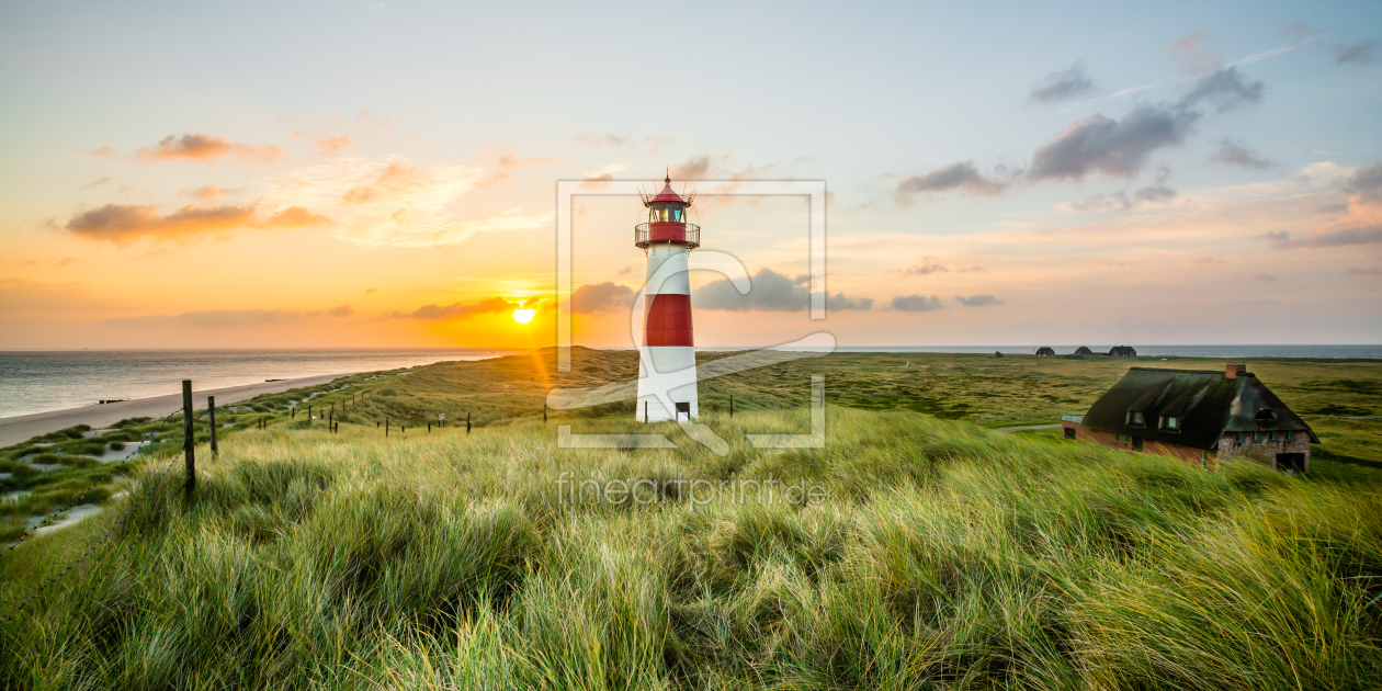 Bild-Nr.: 11713446 Sonnenaufgang am Leuchtturm in List auf Sylt erstellt von Benno Hoff