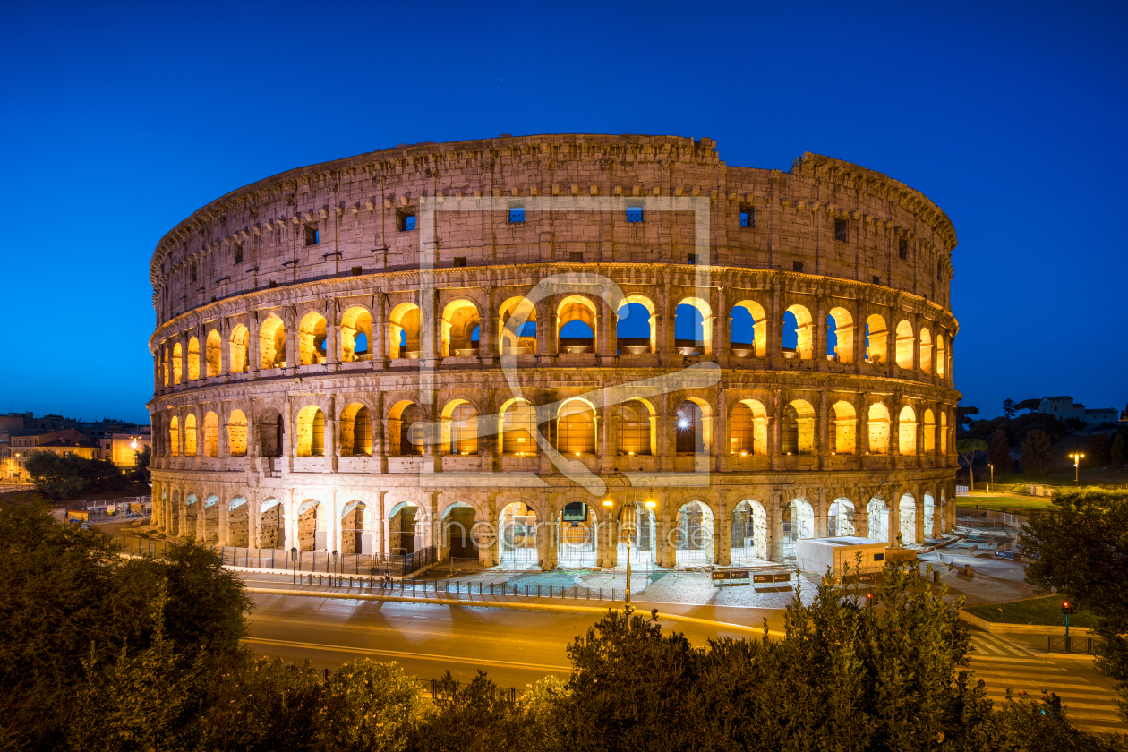 Bild-Nr.: 11719548 Das Kolosseum in Rom bei Nacht erstellt von eyetronic