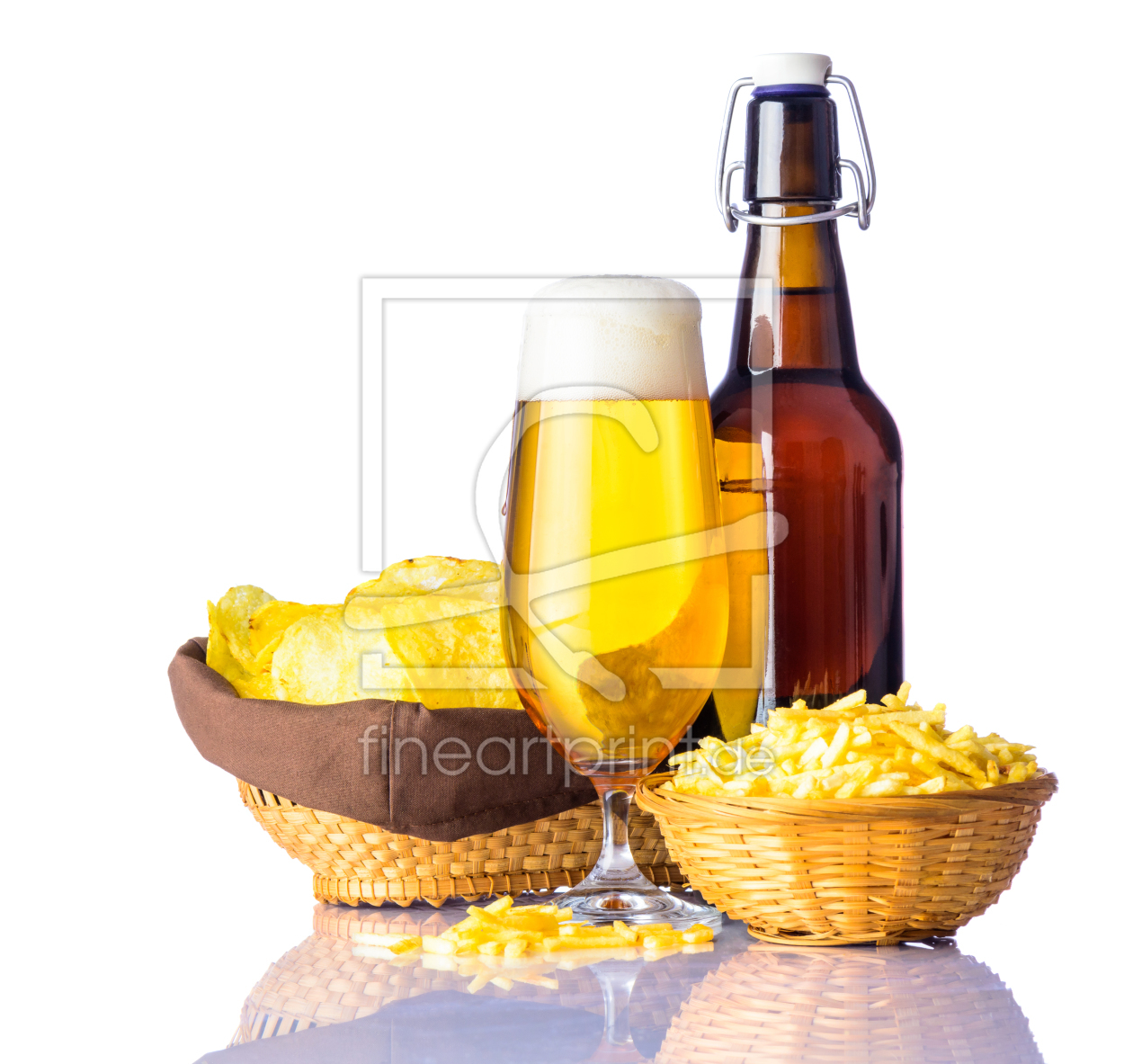 Bild-Nr.: 11772260 Kaltes Bier mit Fast Food Bild-Nr.: 11772260 Kaltes Bier mit Fast Food erstellt von xfotostudio