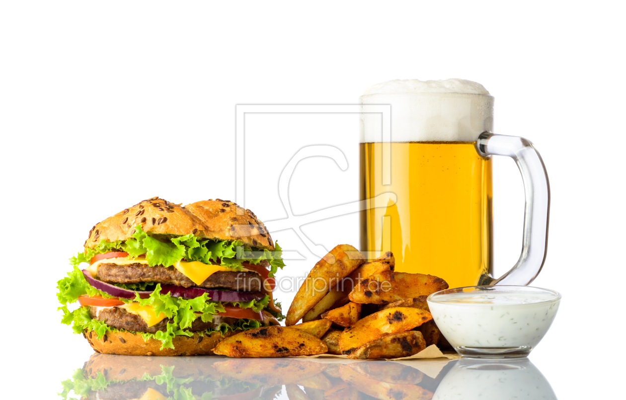 Bild-Nr.: 11772658 Burger mit Bier un Fritten erstellt von xfotostudio