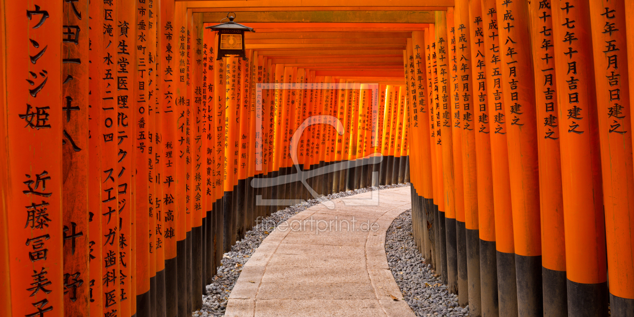 Bild-Nr.: 11812394 Die roten Tore des Fushimi Inari Taisha Schreins erstellt von eyetronic