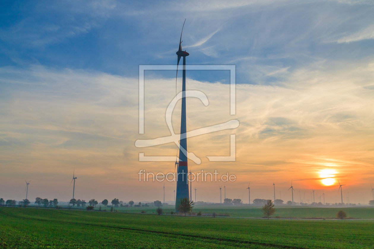 Bild-Nr.: 11814984 Windrad im Sonnenuntergang erstellt von Thomas-Jahnke-Photography