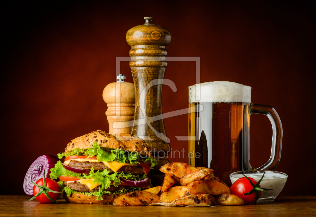 Bild-Nr.: 11820631 Fastfood Burger mit Bier erstellt von xfotostudio