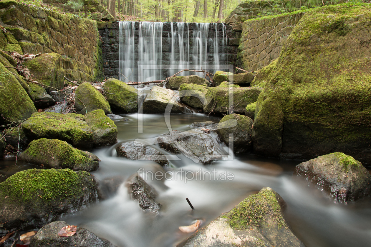 Bild-Nr.: 11862673 Langzeitbelichtung eines Wasserfalls erstellt von Harry-Hennington