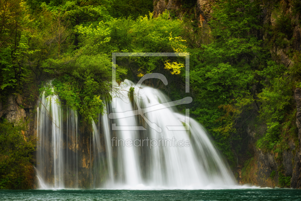 Bild-Nr.: 11865322 Wald und Wasserfall erstellt von Daniela Beyer