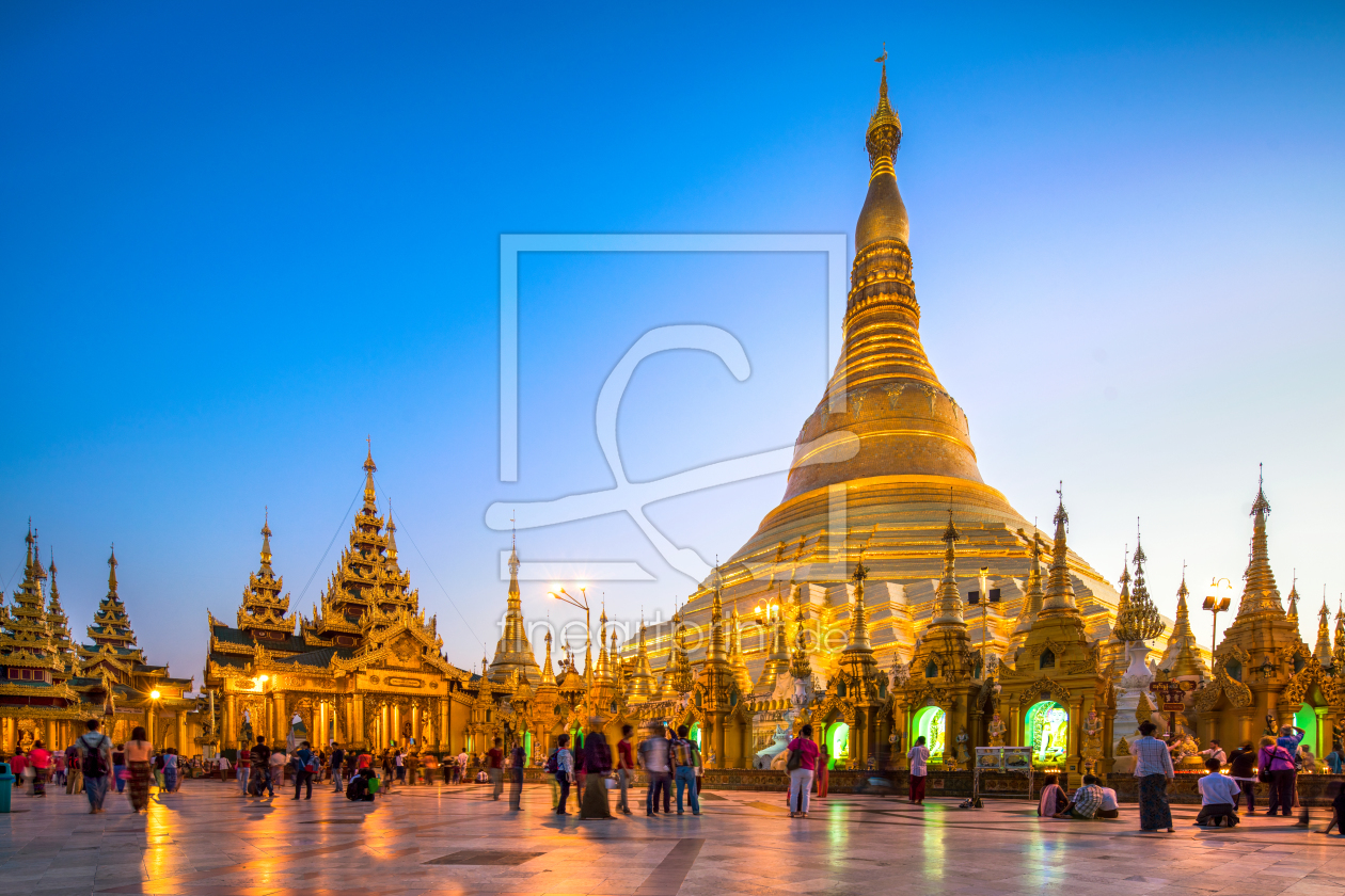 Bild-Nr.: 11881067 Goldene Shwedagon Pagode in Yangon, Myanmar erstellt von eyetronic