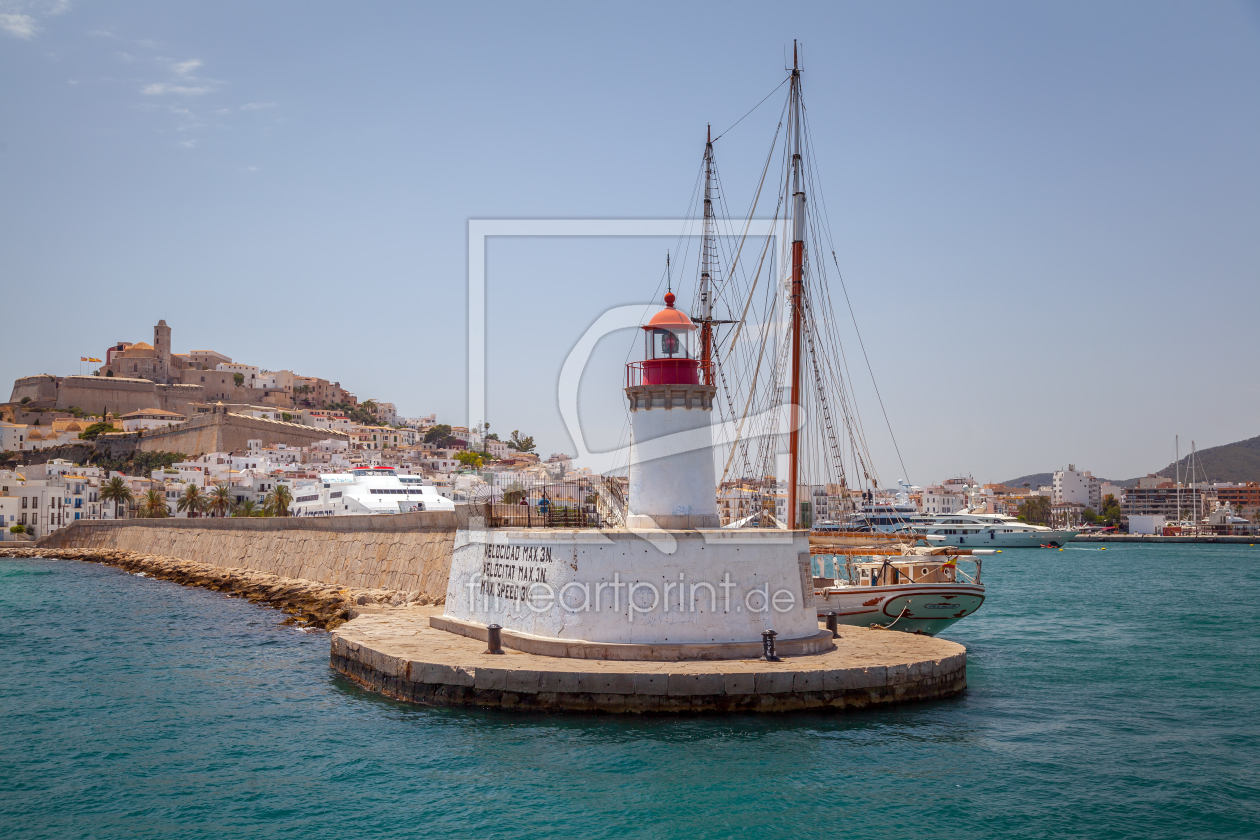 Bild-Nr.: 11884917 Hafeneinfahrt Ibiza erstellt von FotoDeHRO