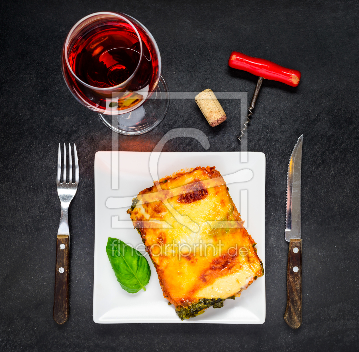 Bild-Nr.: 11905453 Lasagne mit Rosewein erstellt von xfotostudio