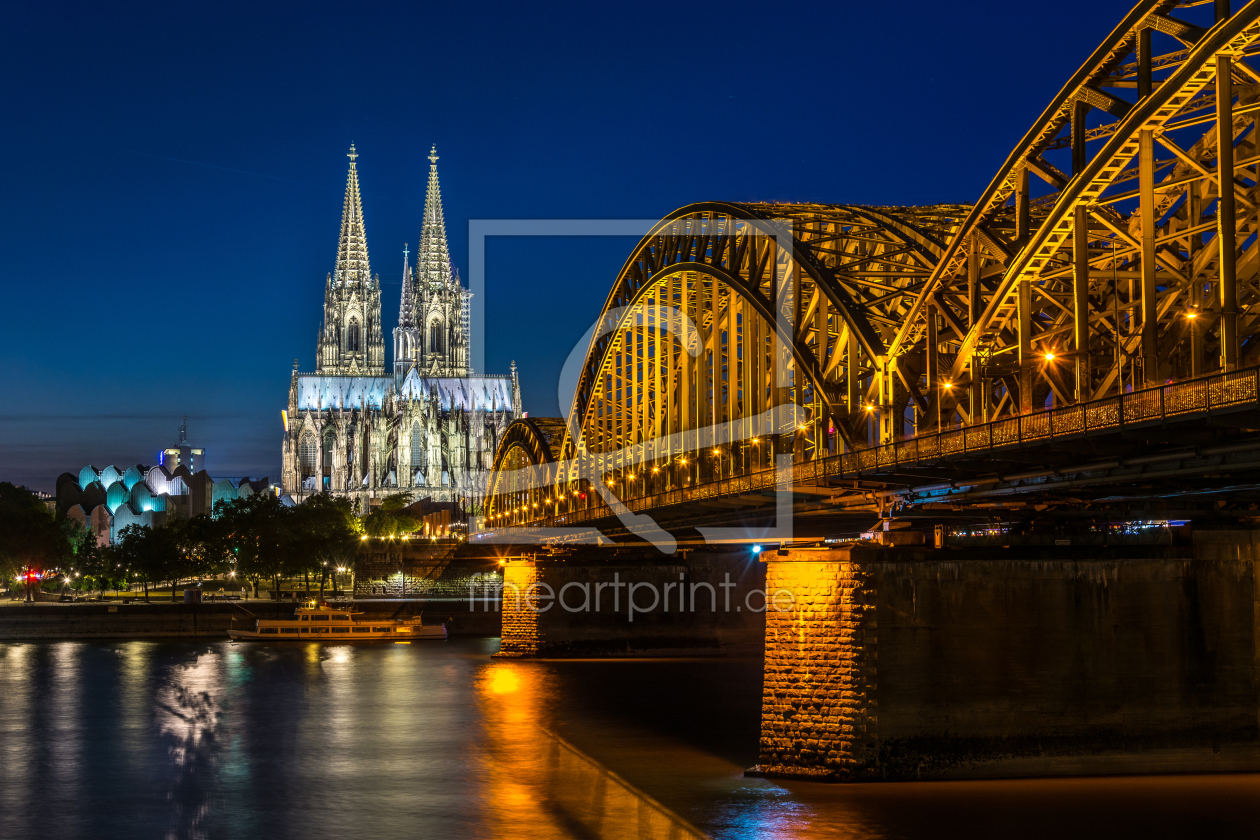 Bild-Nr.: 11906173 Kölner Dom und Hohenzollernbrücke bei Nacht erstellt von Asvolas