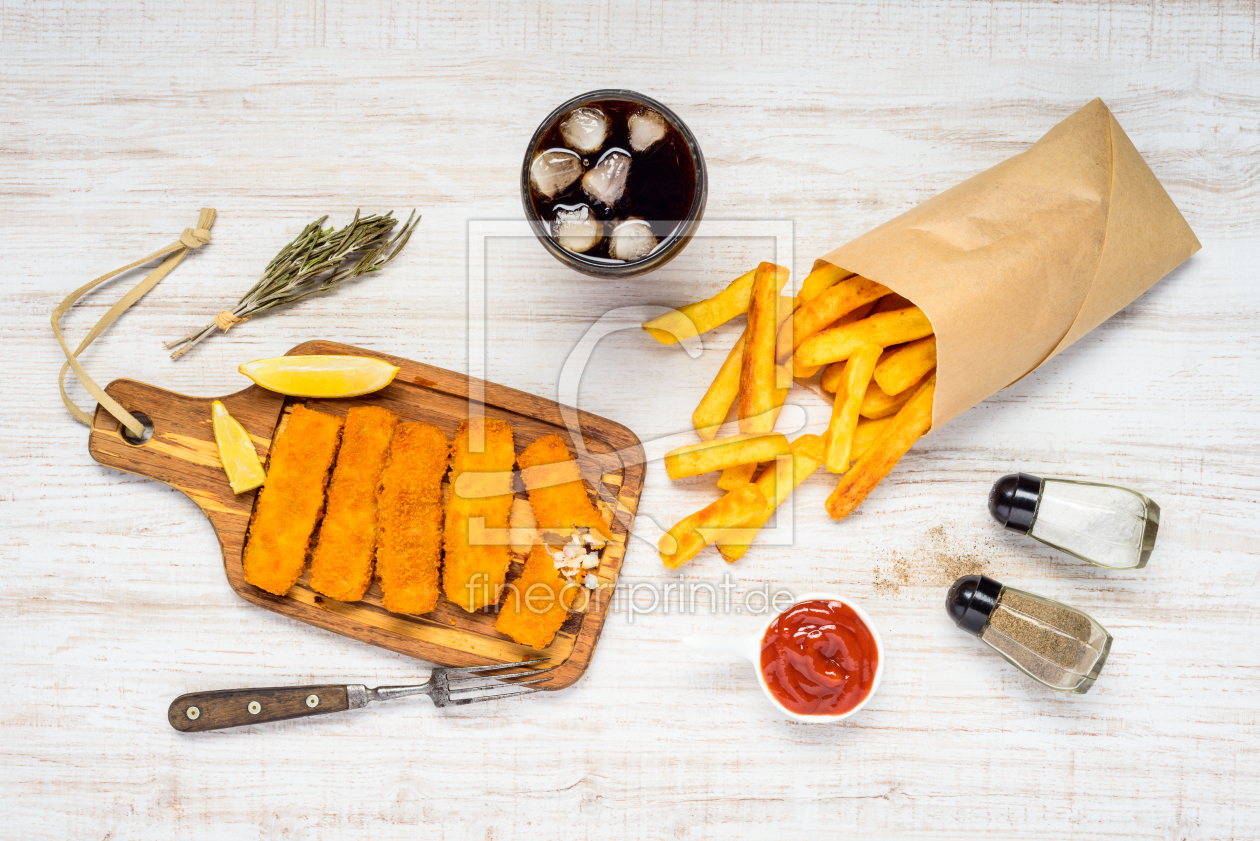 Bild-Nr.: 11907178 Fischtstäbchen mit Pommes und Cola erstellt von xfotostudio