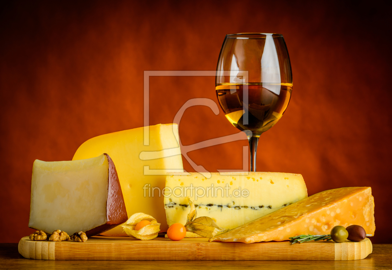 Bild-Nr.: 11909667 Weißwein mit Käse erstellt von xfotostudio