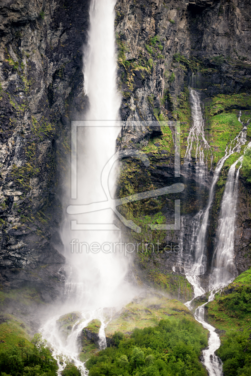 Bild-Nr.: 11913801 Wasserfälle im Geirangerfjord erstellt von Nordbilder