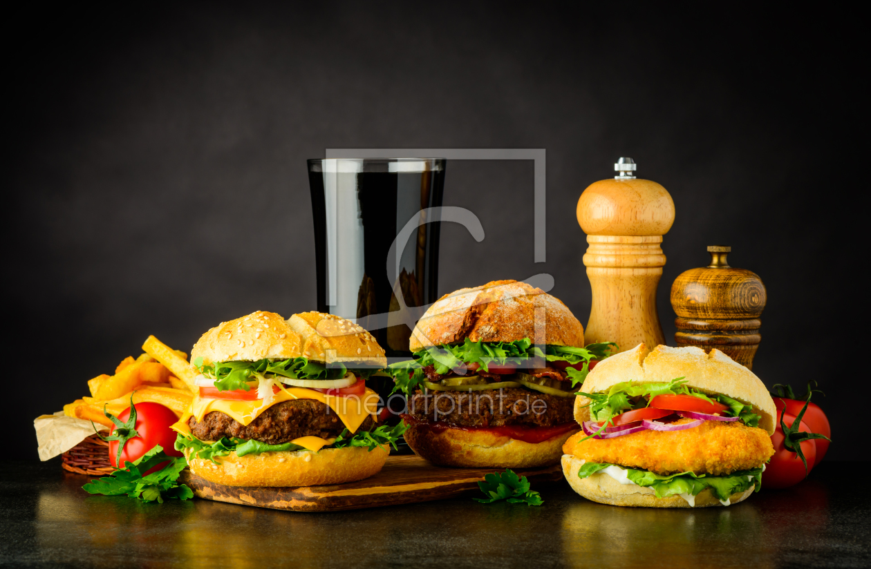 Bild-Nr.: 11916326 Stillleben mit Fast Food Burger erstellt von xfotostudio