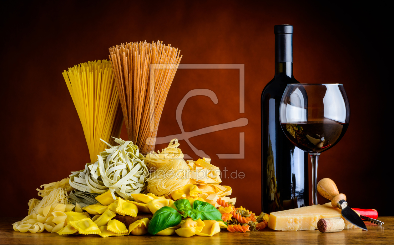 Bild-Nr.: 11917375 Sillleben mit Rotwein und Verschiedene Pastaarten erstellt von xfotostudio