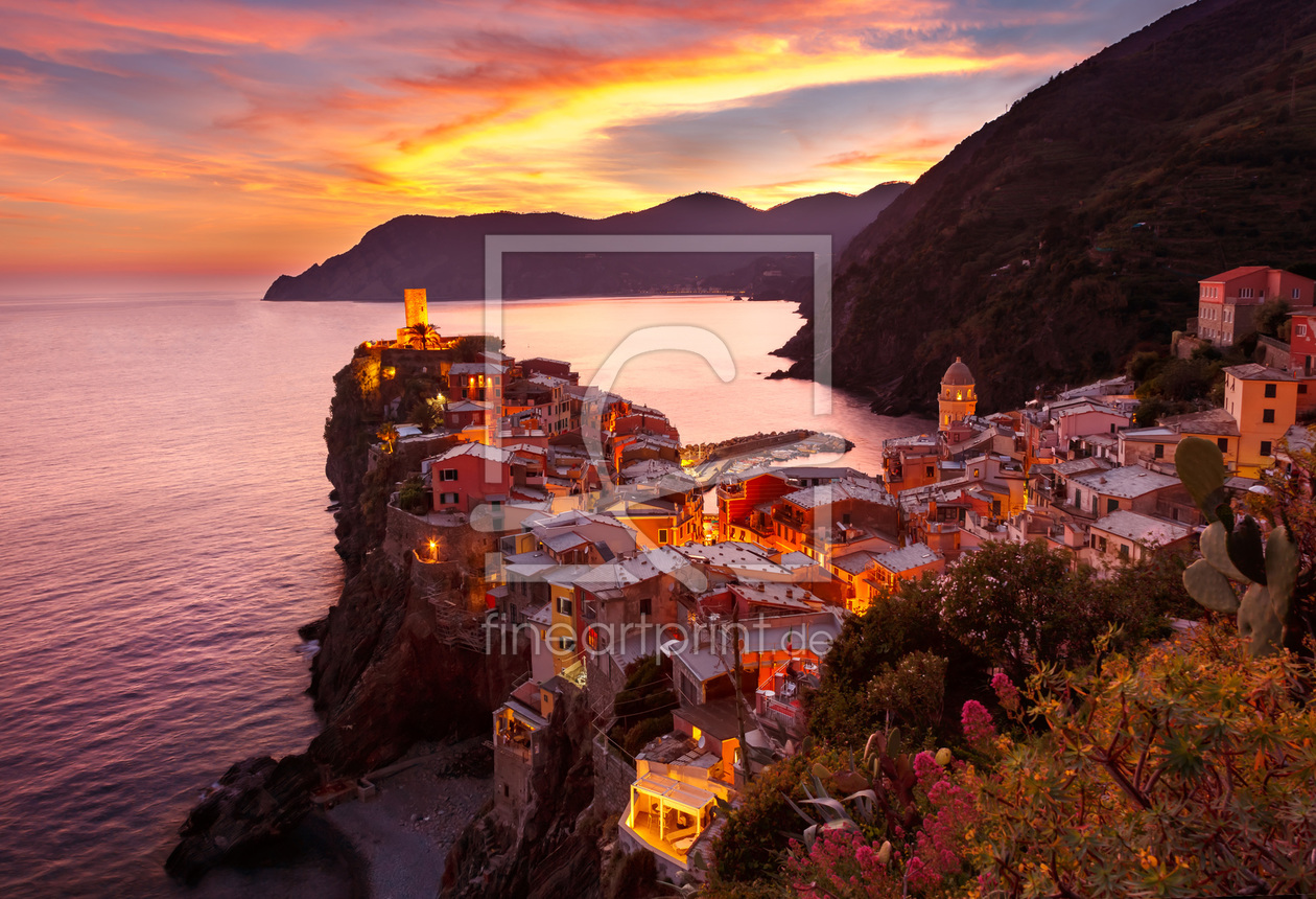 Bild-Nr.: 11920552 Ein wunderschöner Sonnenuntergang in Cinque Terre erstellt von KundenNr-334195