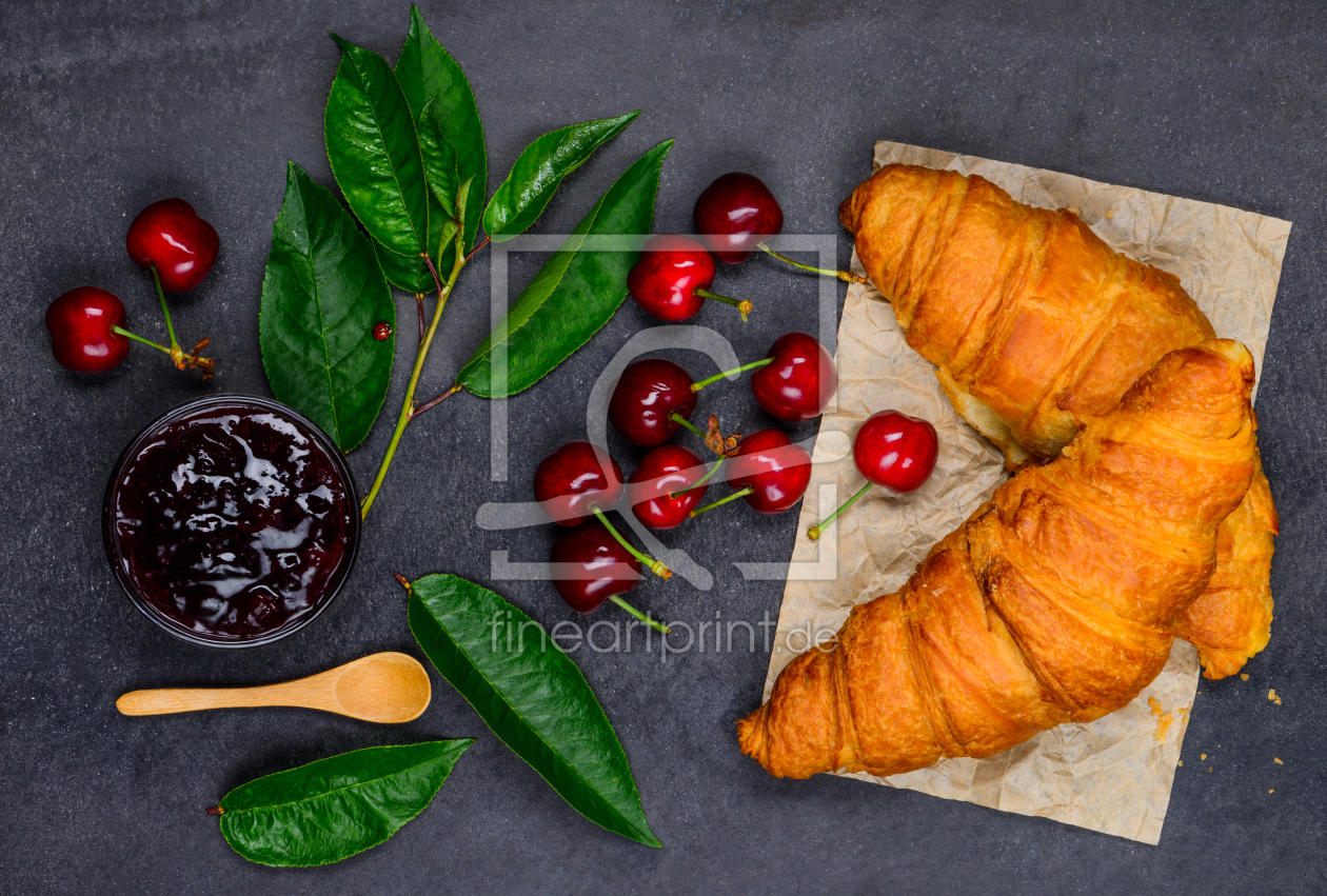 Bild-Nr.: 11920909 Kirschen und Croissant Bild-Nr.: 11920909 Kirschen und Croissant erstellt von xfotostudio
