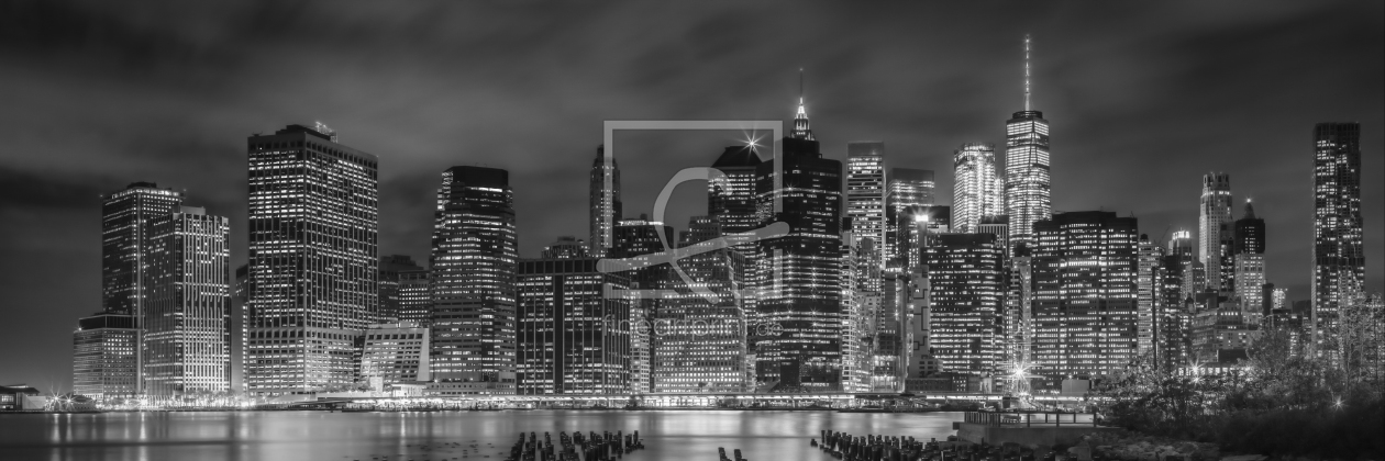 Bild-Nr.: 11956125 NEW YORK CITY Skyline bei Nacht - Panorama erstellt von Melanie Viola