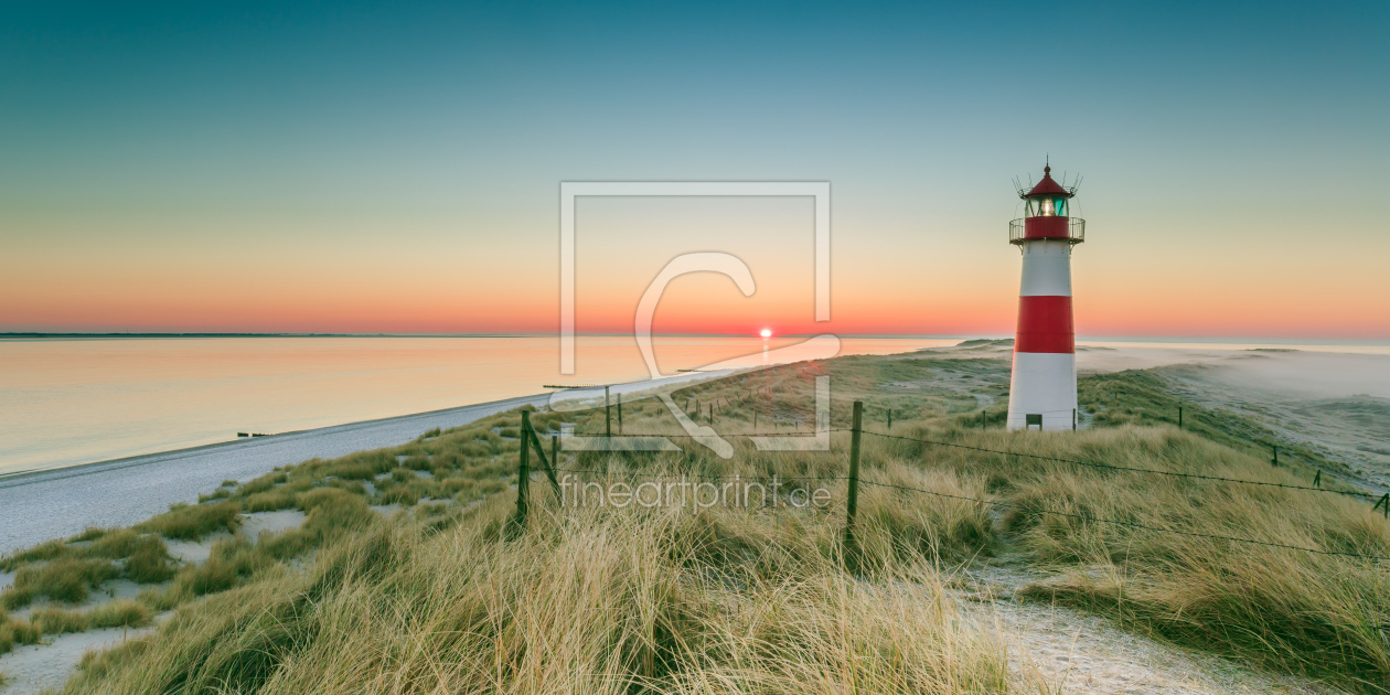 Bild-Nr.: 11964259 sunrise with early fog at the lighthouse erstellt von Ursula Reins