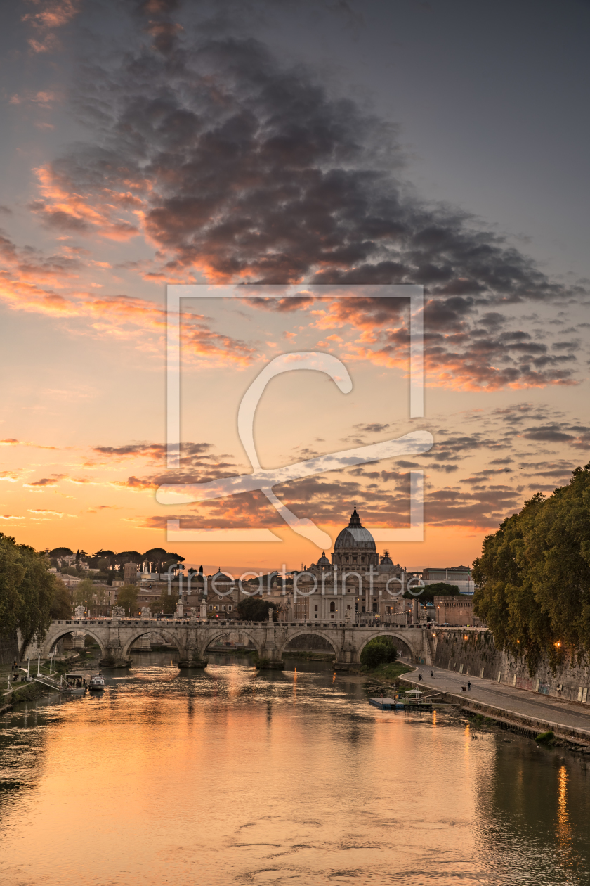 Bild-Nr.: 11964486 Sonnenuntergang über dem Petersdom in Rom erstellt von Achim Thomae