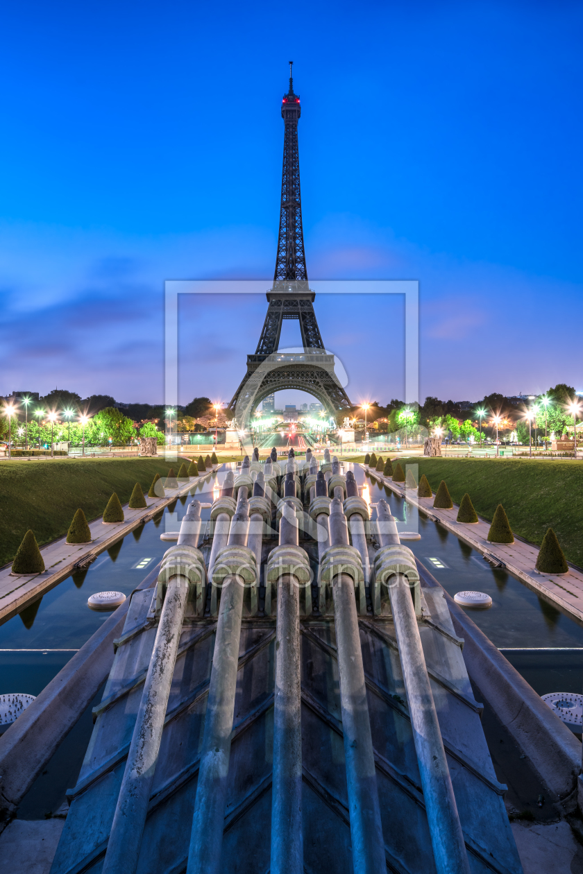 Bild-Nr.: 11967829 Eiffelturm in Paris bei Nacht erstellt von eyetronic