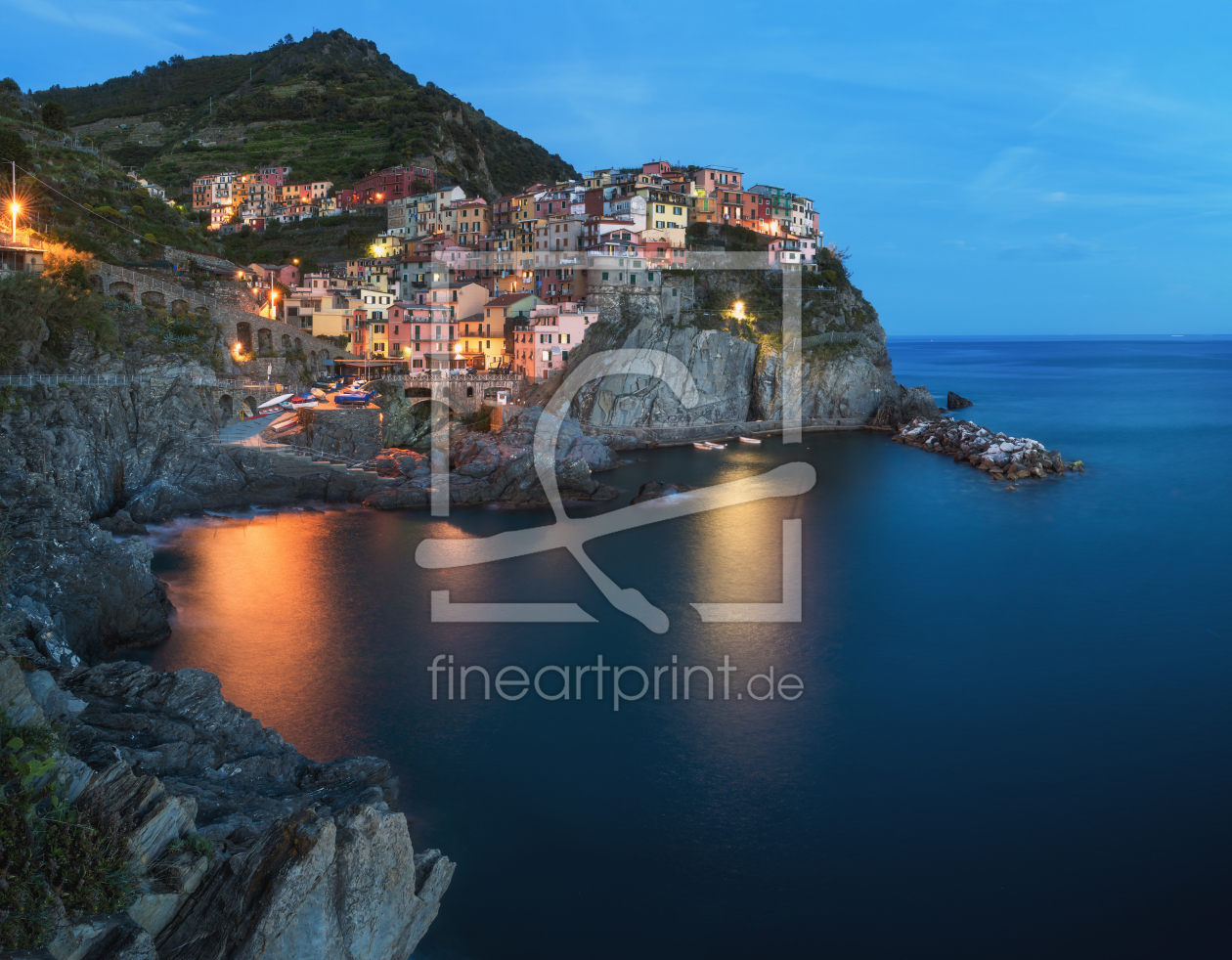 Bild-Nr.: 11969894 Italien - Manarola zur blauen Stunde erstellt von Jean Claude Castor