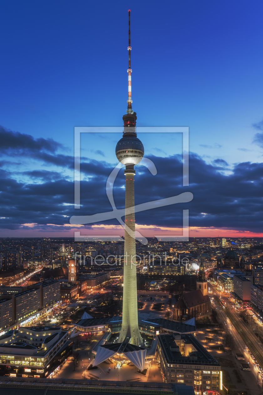 Bild-Nr.: 11969904 Berlin - Fernsehturm zur blauen Stunde erstellt von Jean Claude Castor