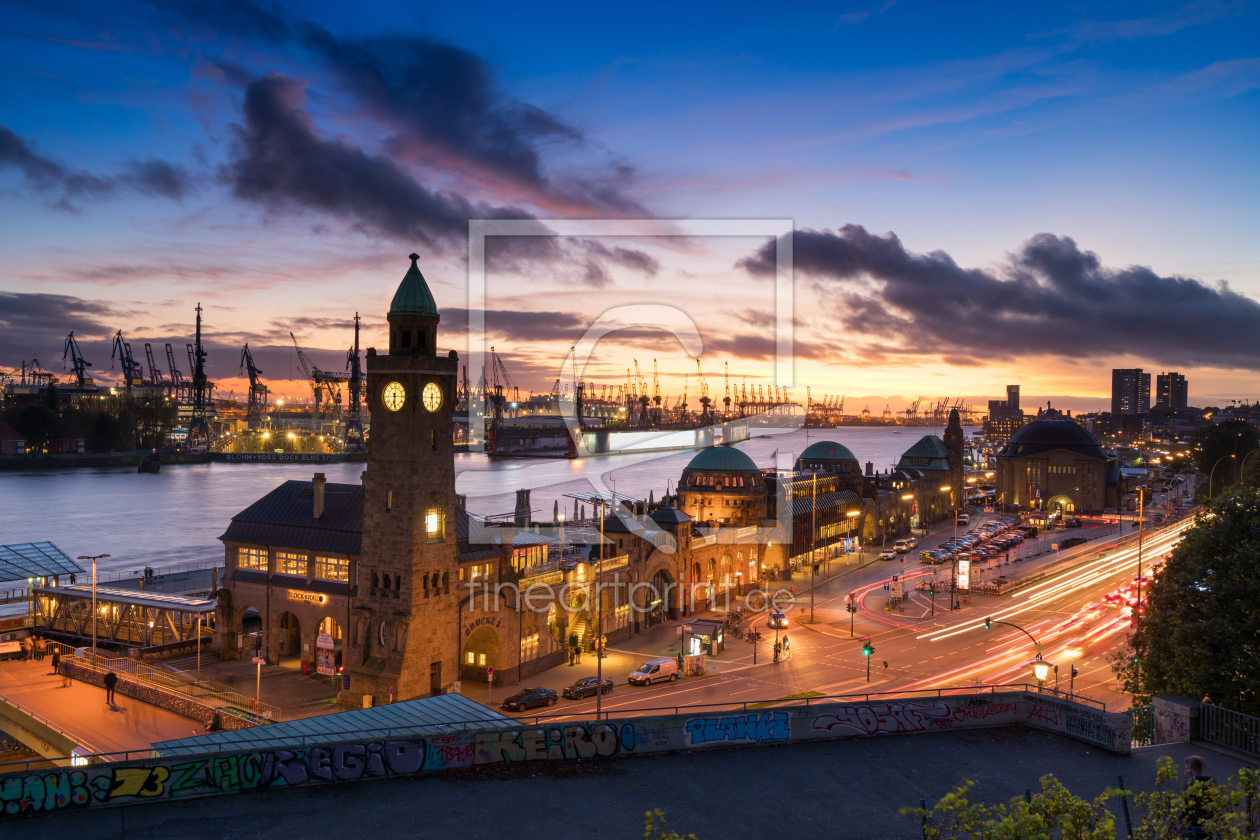 Bild-Nr.: 11970794 Hamburg Landungsbrücken am Abend erstellt von euregiophoto