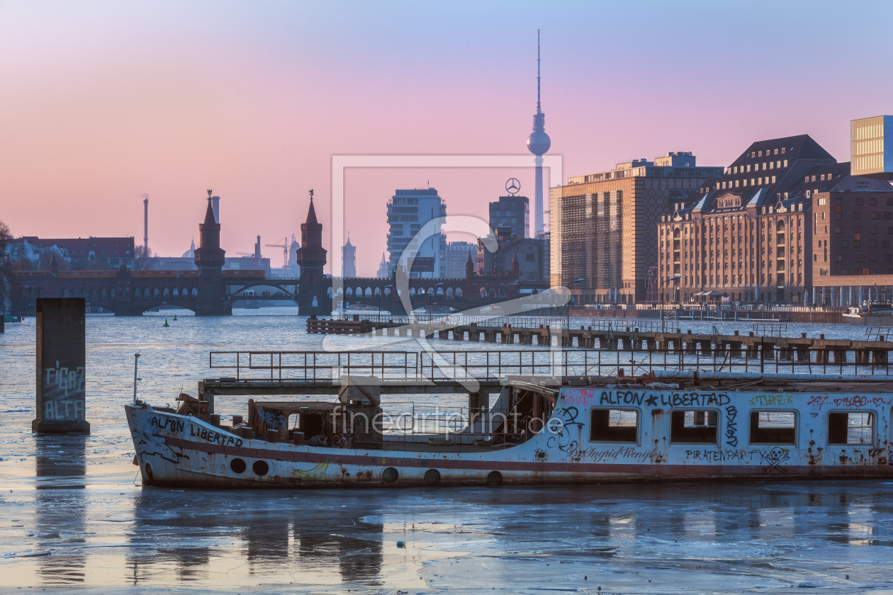 Bild-Nr.: 11977635 Berlin Osthafen Medisapree im Winter erstellt von Jean Claude Castor