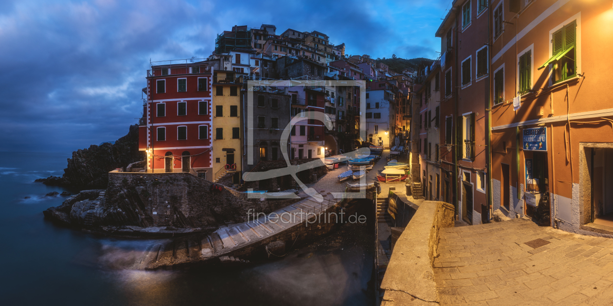 Bild-Nr.: 11989346 Cinque Terre Riomaggiore am Morgen erstellt von Jean Claude Castor