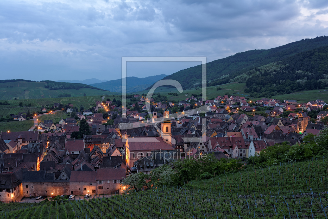 Bild-Nr.: 11990161 Abendstimmung in Riquewihr erstellt von Rolf Eschbach