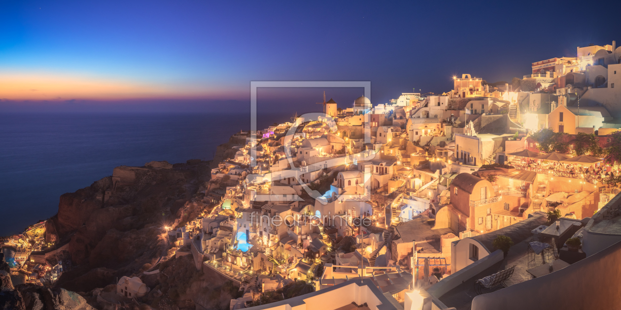 Bild-Nr.: 12015340 Santorini Oia Panorama zur blauen Stunde erstellt von Jean Claude Castor