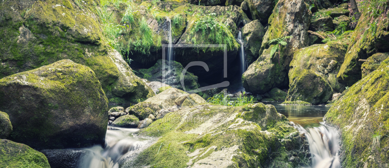Bild-Nr.: 12015718 Wasserfall im Wald erstellt von luxpediation