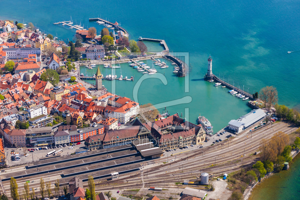 Bild-Nr.: 12061273 Lindauer Hafen am Bodensee erstellt von janschuler