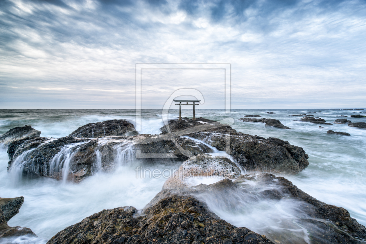 Bild-Nr.: 12084736 Japanisches Torii am Meer erstellt von eyetronic