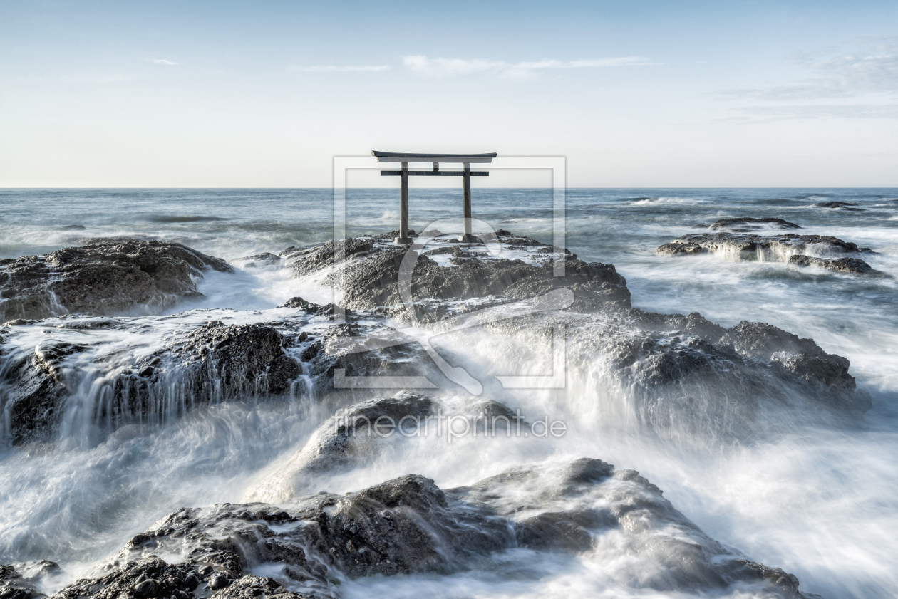 Bild-Nr.: 12084973 Japanisches Torii auf einem Felsen erstellt von eyetronic