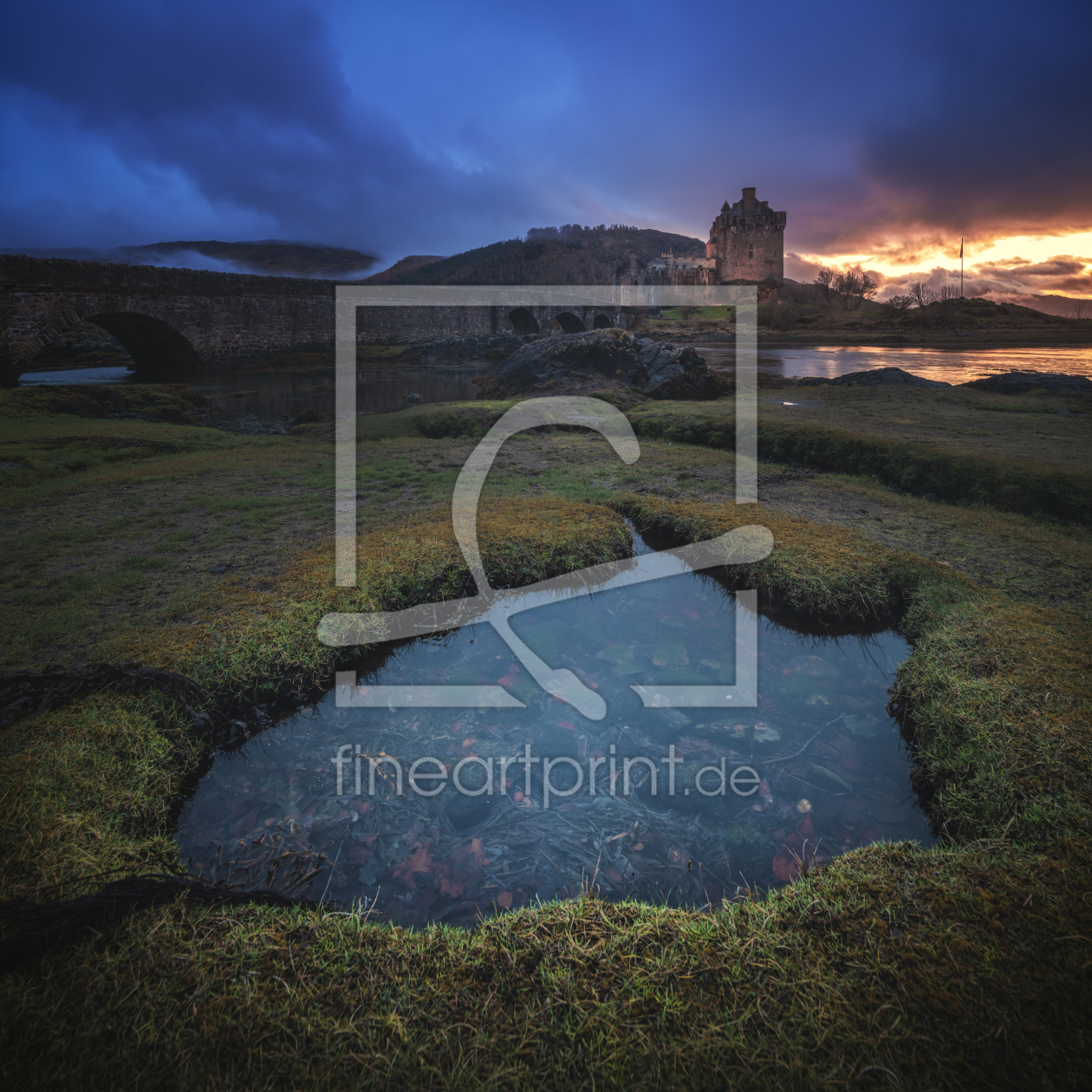 Bild-Nr.: 12086742 Schottland Eilean Donan Castle Blaue Stunde erstellt von Jean Claude Castor