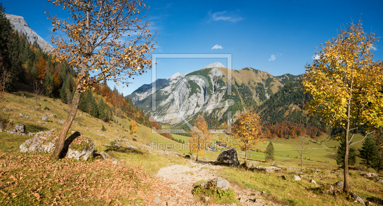 Bild-Nr.: 12093120 herbstlicher Wanderweg Karwendel in der Eng erstellt von SusaZoom