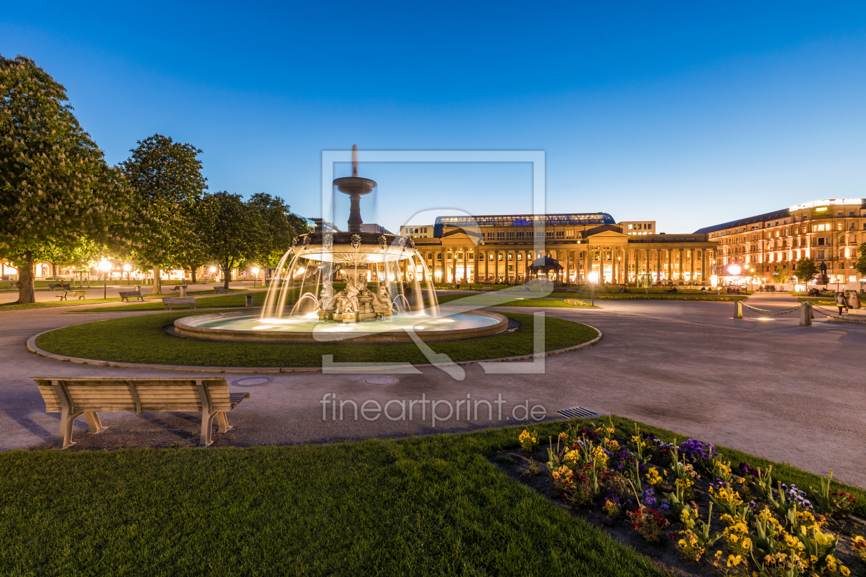 Bild-Nr.: 12126518 Schloßplatz in Stuttgart am Abend erstellt von dieterich