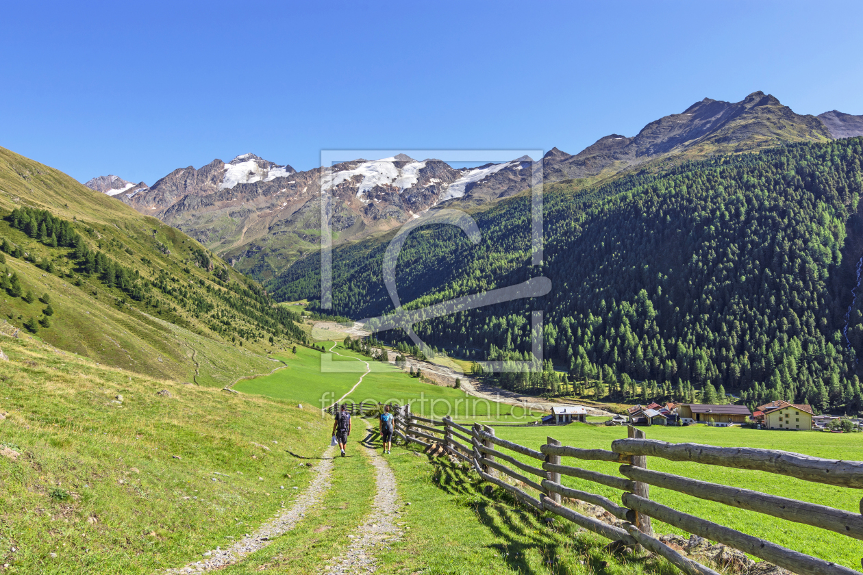 Bild-Nr.: 12171537 Zwei Wanderer in den Ötztaler Bergen erstellt von Andreas Föll