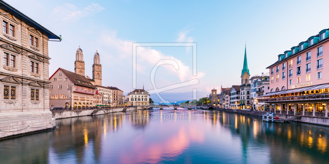 Bild-Nr.: 12172525 Altstadt mit dem Grossmünster in Zürich erstellt von dieterich