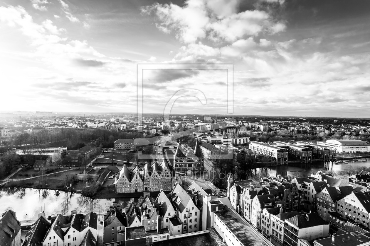 Bild-Nr.: 12178600 Über den Dächern von Lübeck   -S-W- erstellt von Ursula Reins