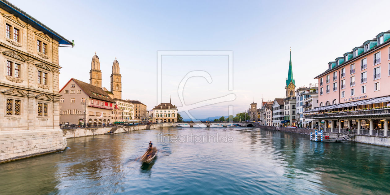 Bild-Nr.: 12185765 Altstadt mit dem Grossmünster in Zürich erstellt von dieterich