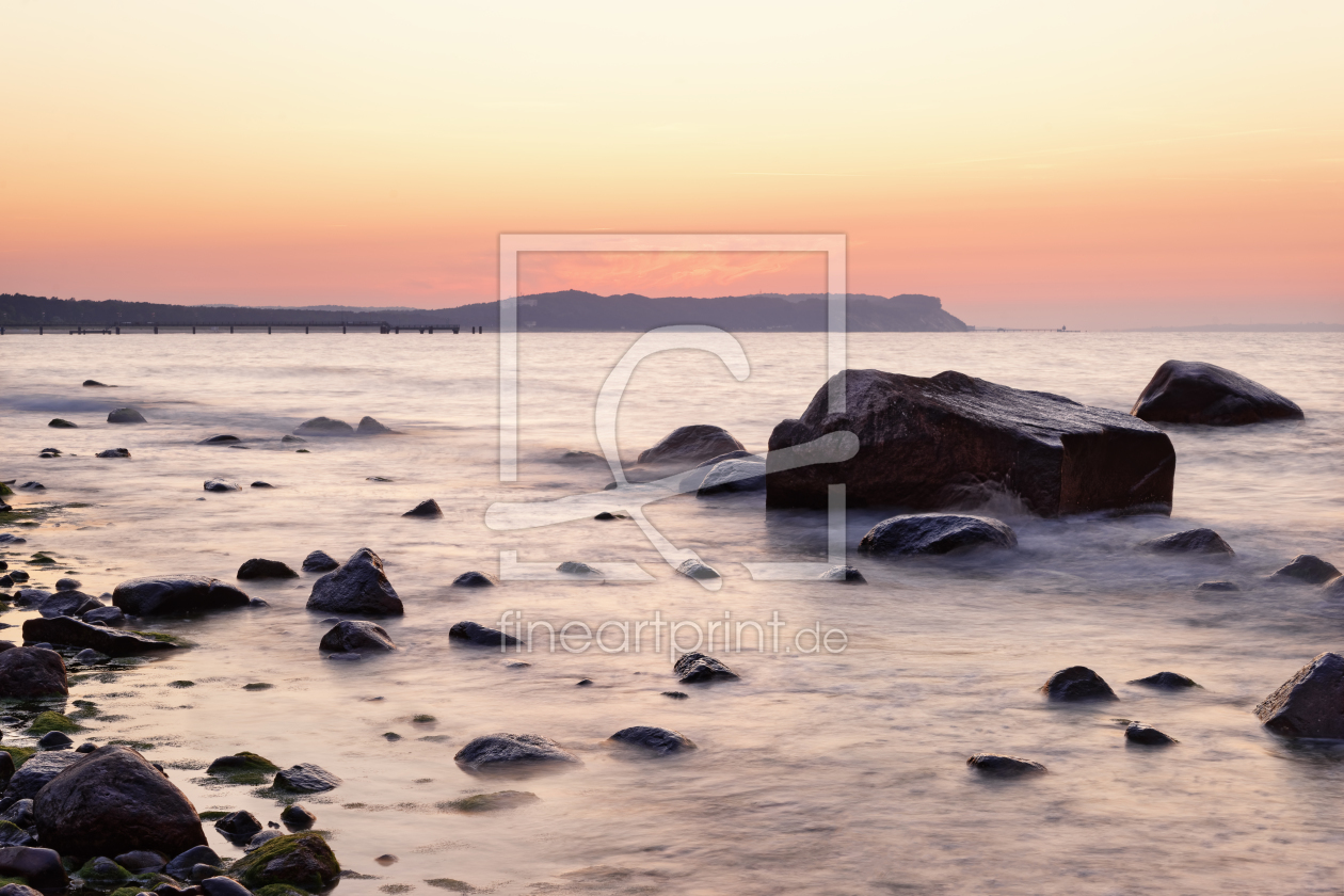 Bild-Nr.: 12186473 Abendlicht am Steinstrand erstellt von lichtjahr21