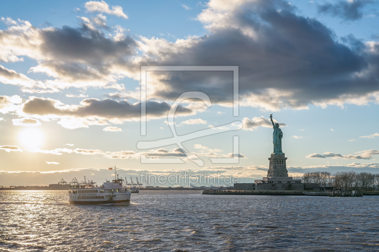 Bild-Nr.: 12215206 Statue of Liberty bei Sonnenuntergang erstellt von eyetronic