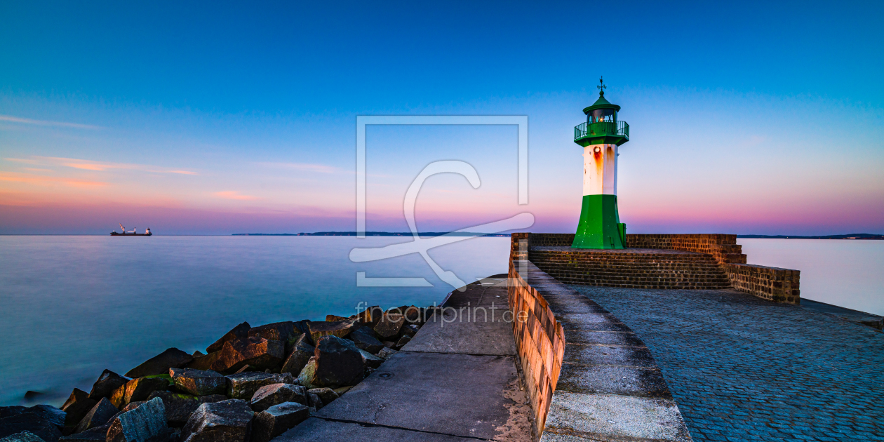 Bild-Nr.: 12215469 Leuchtturm im Hafen Sassnitz auf Rügen Ostsee erstellt von Benno Hoff