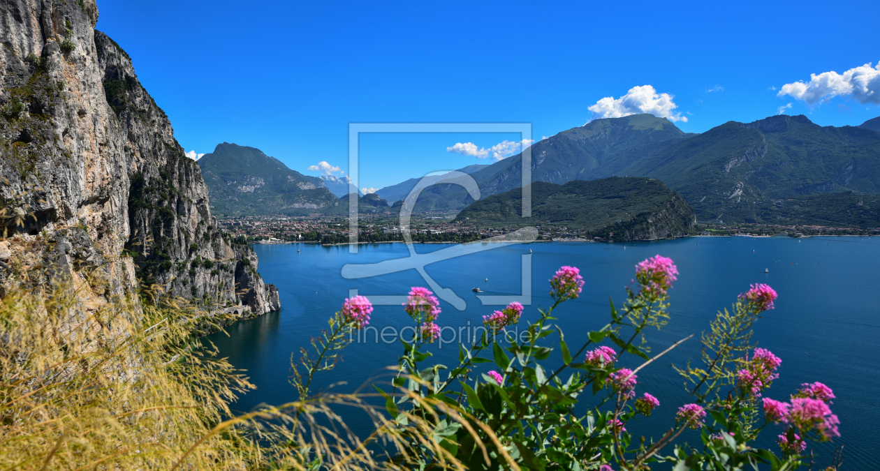 Bild-Nr.: 12231831 Steilufer am westlichen Gardasee erstellt von SusaZoom