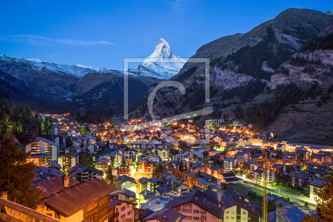 Bild-Nr.: 12235546 Blick auf Zermatt und Matterhorn am Abend erstellt von eyetronic