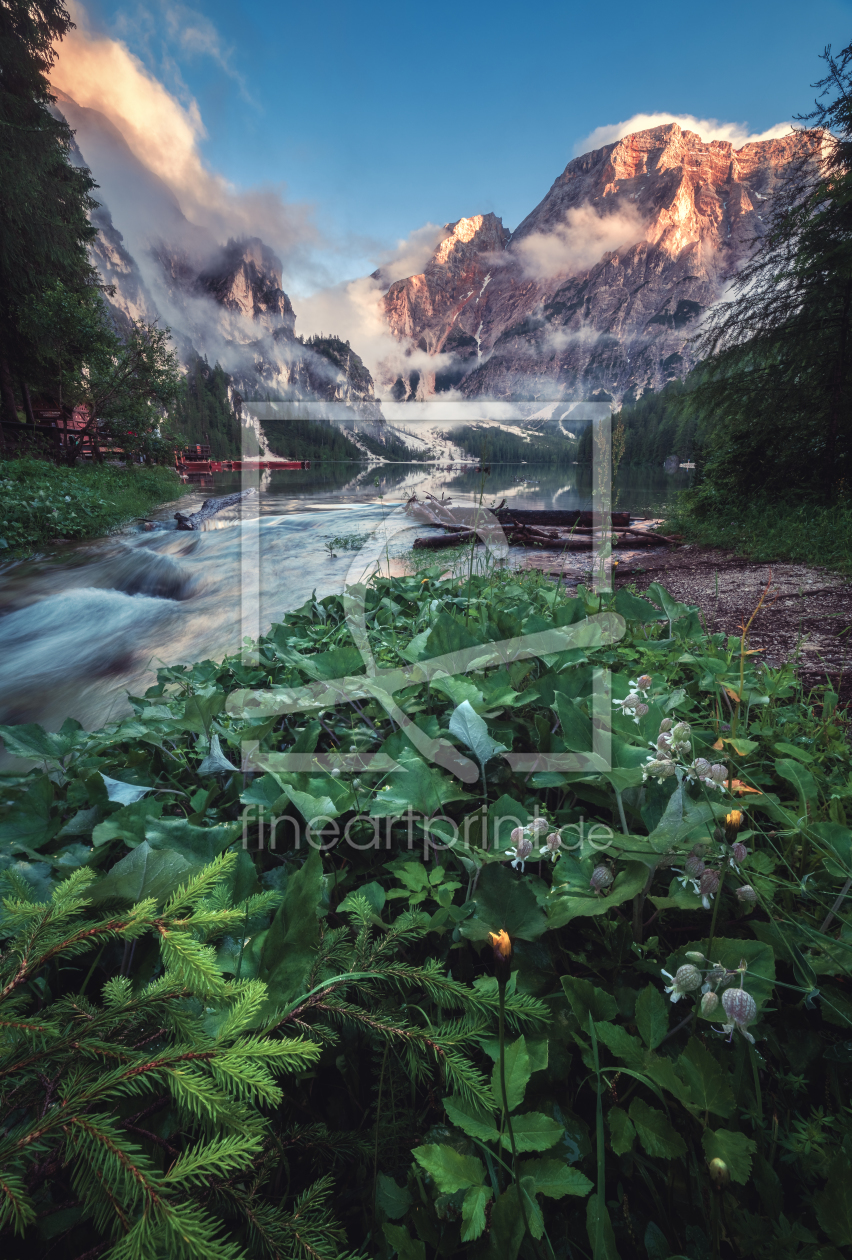 Bild-Nr.: 12243619 Pragser WIldsee in den Dolomiten nach Regen erstellt von Jean Claude Castor