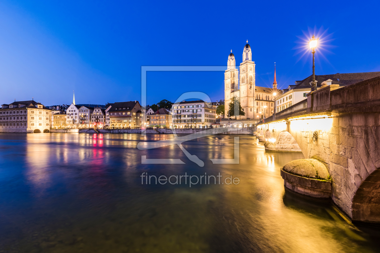 Bild-Nr.: 12244209 Zürich mit dem Grossmünster bei Nacht erstellt von dieterich